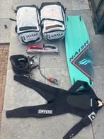 Naish Pivot 2023 Kitesurfset - Compleet!, Watersport en Boten, Kitesurfen, Gebruikt, Kitesurf-set, Twintip, 10 m²