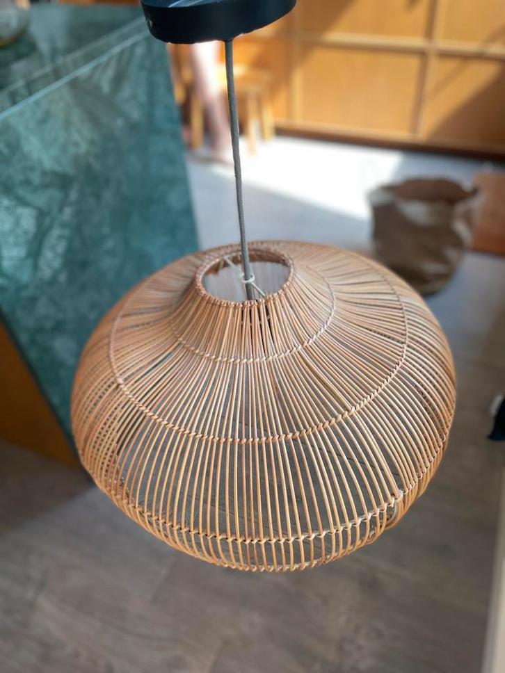 Rotan lamp, Huis en Inrichting, Lampen | Hanglampen, 50 tot 75 cm, Ophalen of Verzenden