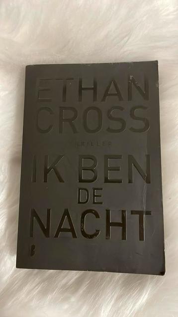 Ethan Cross - Ik ben de nacht beschikbaar voor biedingen