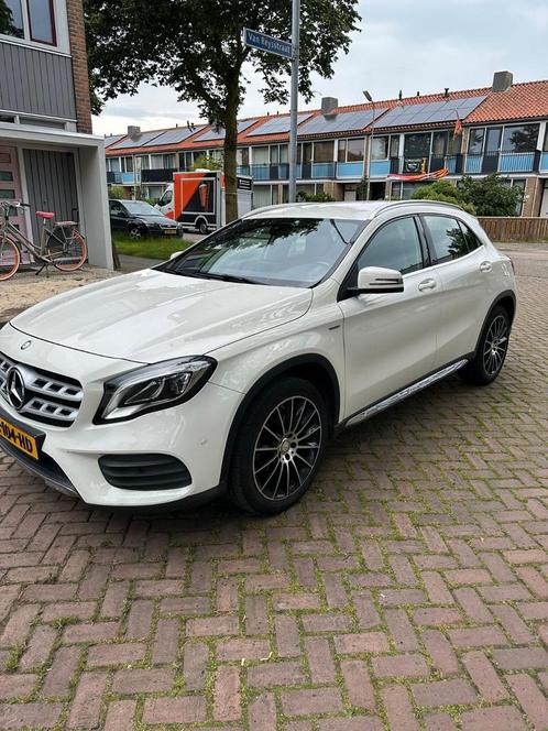 Mercedes-Benz GLA Gla180 1.6 90KW Aut7 2017 Wit, Auto's, Mercedes-Benz, Particulier, GLA, Benzine, D, SUV of Terreinwagen, Automaat