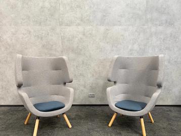 2x Softline Moai Design Lounge Stoelen - Lichtgrijs  beschikbaar voor biedingen