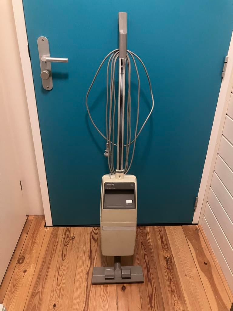 Philips vintage steelstofzuiger deluxe 6180, Gebruikt, Stofzuiger, Minder dan 1200 watt, Ophalen