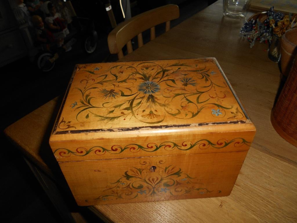 juwelenkistje oud, Antiek en Kunst, Ophalen of Verzenden