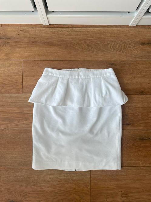 Mango leuke witte rok met peplum draagmaat 40 (42 in label), Kleding | Dames, Rokken, Gedragen, Maat 38/40 (M), Wit, Knielengte