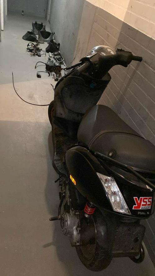 Zip 70cc in onderdelen, Fietsen en Brommers, Scooters | Peugeot, Zo goed als nieuw, Vivacity, Tweetakt, Ophalen of Verzenden