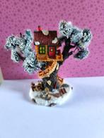 Kerstdorp Boomhut Figuur - 16cm, Diversen, Kerst, Ophalen of Verzenden, Gebruikt