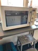 Sharp combimagnetron met grill en oven, Combimagnetron, Gebruikt, Grill, Ophalen of Verzenden