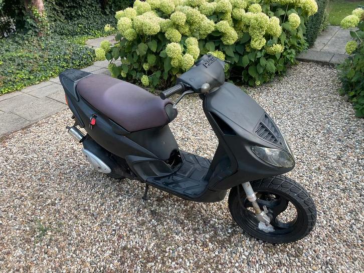 Piaggio NRG watergekoeld 70cc, Fietsen en Brommers, Scooters | Piaggio, Zo goed als nieuw, Overige modellen, Benzine, Ophalen of Verzenden