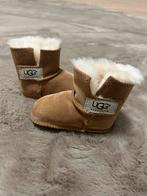 Baby uggs, Kinderen en Baby's, Ophalen, Zo goed als nieuw, Jongetje of Meisje, Schoentjes