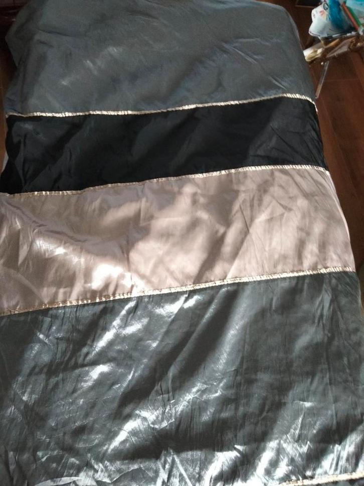 Essenza metaalgaren dekbedovertrek 2-persoons ZGAN, Huis en Inrichting, Slaapkamer | Beddengoed, Zo goed als nieuw, Dekbedovertrek