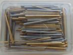 Doosje met 140 conische pennen mess/st. voor klokken., Ophalen of Verzenden
