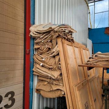 80 Jute Koffiezakken Gratis beschikbaar voor biedingen