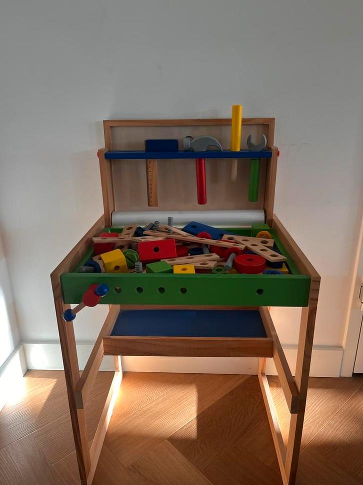 Houten werkbank met veel gereedschap voor kinderen, Kinderen en Baby's, Speelgoed | Houten speelgoed, Zo goed als nieuw, Meubelstuk of Keukentje