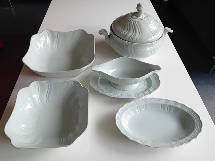 Hutschenreuter Dresden Seladon servies puntgaaf, Huis en Inrichting, Keuken | Servies, Zo goed als nieuw, Overige stijlen, Porselein
