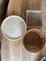 Rieten mandjes en houten bord, Ophalen, Mand, Rond, Zo goed als nieuw