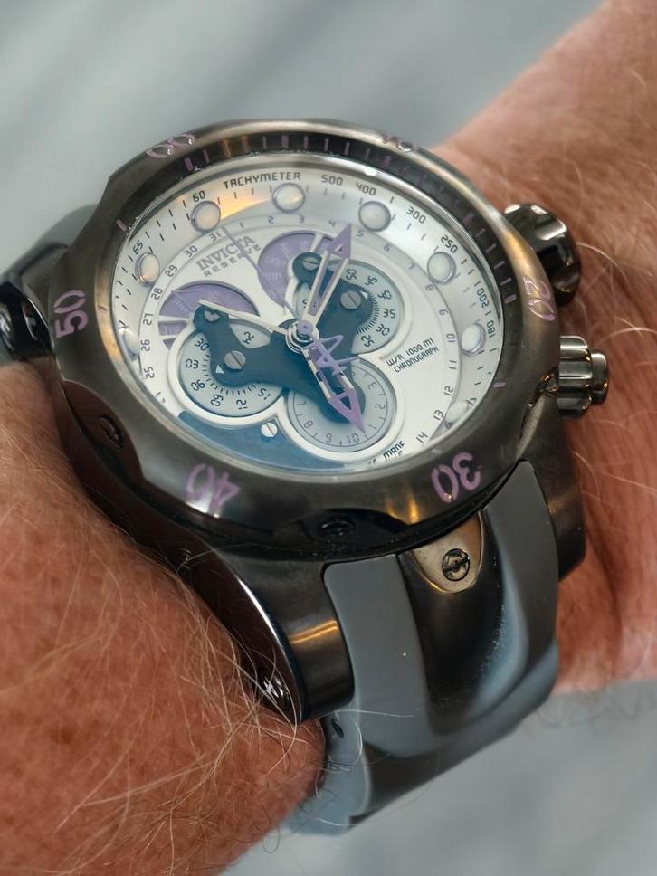 Invicta Venom master calendar met Zwitsers 5040.F uurwerk., Sieraden, Tassen en Uiterlijk, Horloges | Heren, Zo goed als nieuw