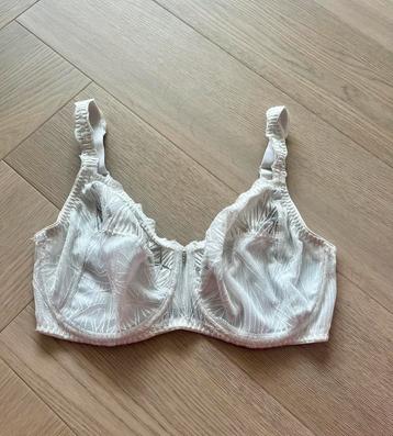 Chantelle 70F Ivoor Kant FullCup (LEES BESCHRIJVING) beschikbaar voor biedingen