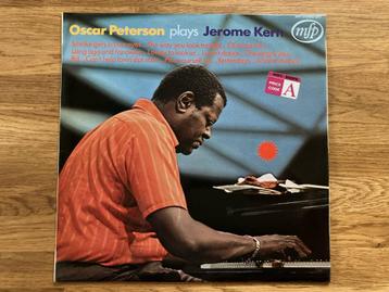 Oscar Peterson / Oscar Peterson Plays Jerome Kern beschikbaar voor biedingen