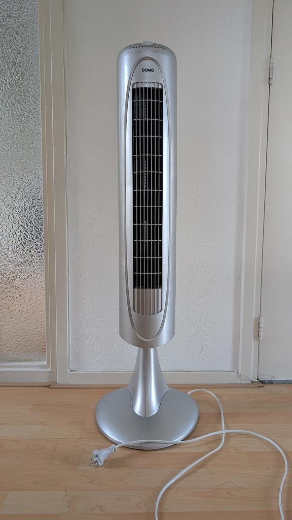 Domo staande toren ventilator, Witgoed en Apparatuur, Ventilatoren, Zo goed als nieuw, Torenventilator, Ventilator met afstandsbediening