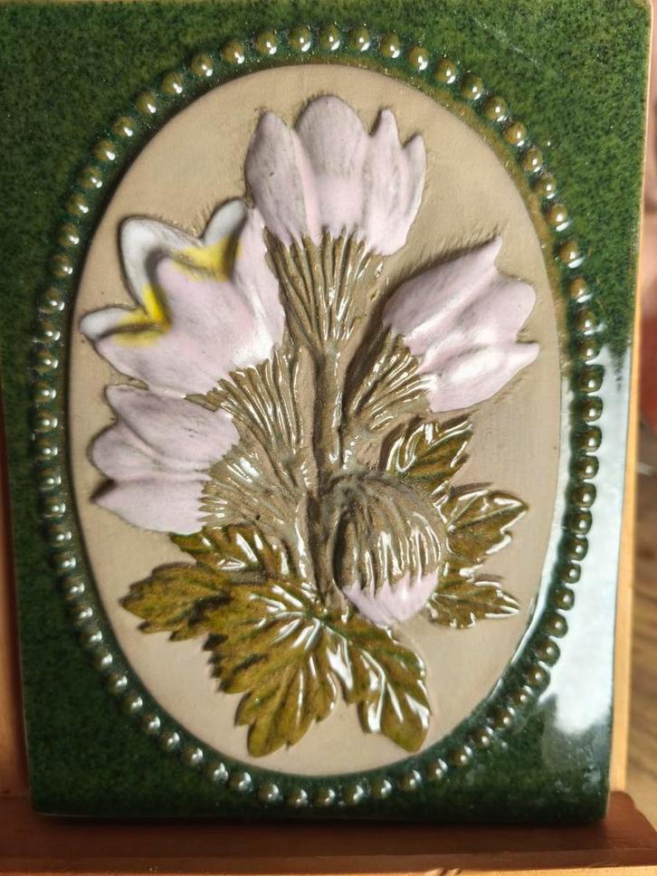JIE Gantofta wandtegel – “Mosippa / Härjedalen” – model 906, Antiek en Kunst, Antiek | Keramiek en Aardewerk, Ophalen of Verzenden