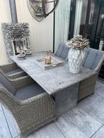 Nette tuintafel van graniet, Tuin en Terras, Ophalen of Verzenden, Gebruikt, Overige materialen, Eettafel
