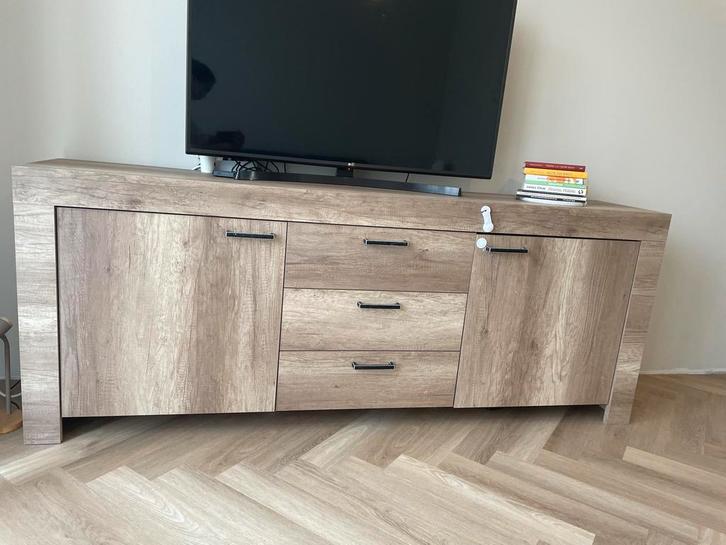 Moderne Dressoir met veel opbergruimte, Huis en Inrichting, Kasten | Televisiemeubels, Zo goed als nieuw, Minder dan 100 cm, Minder dan 50 cm
