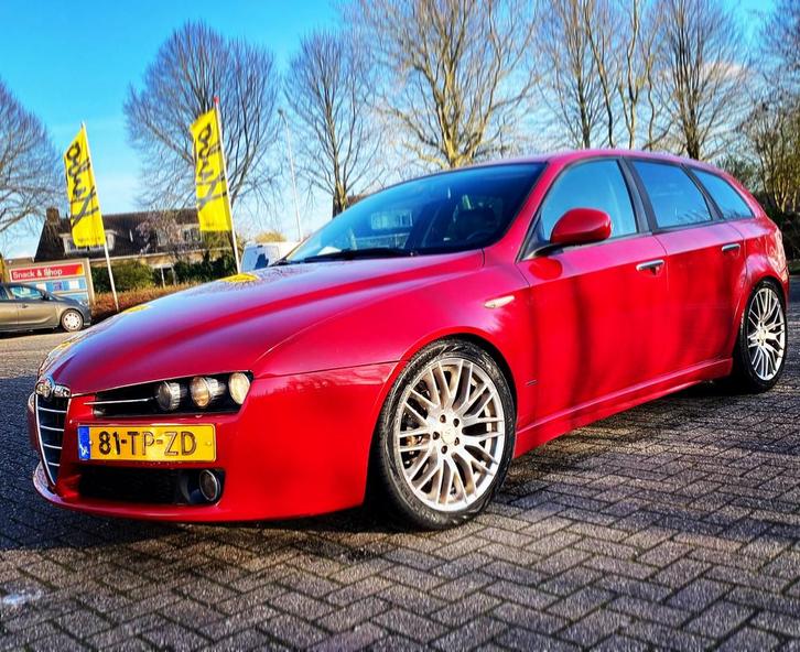 Alfa Romeo 159 2.2 JTS SW 2007 Rood START NIET, verder goed!, Auto's, Alfa Romeo, Particulier, Benzine, E, Stationwagon, Handgeschakeld