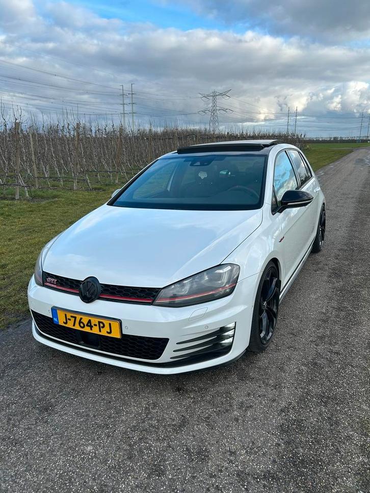 ## Volkswagen Golf GTI PERFORMANCE DSG PANO KEYLESS LEER ##, Auto's, Volkswagen, Particulier, Golf, Achteruitrijcamera, Adaptieve lichten
