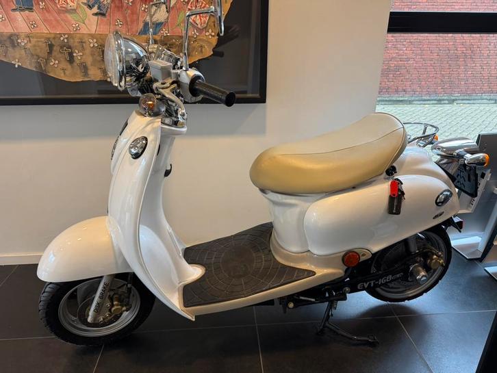 Elektrische scooter van EVT te koop, Fietsen en Brommers, Snorfietsen en Snorscooters, Zo goed als nieuw, Overige merken, Elektrisch
