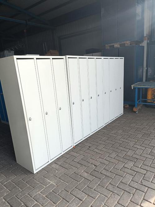 3 deurs lockerkast, Huis en Inrichting, Kasten | Lockerkasten, Gebruikt, Ophalen of Verzenden