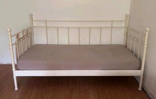 Ikea Tromsnes bed, Huis en Inrichting, Slaapkamer | Bedden, Gebruikt, Eenpersoons, 90 cm, 200 cm, Metaal, Wit, Ophalen