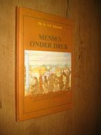 mensen onder druk - af schoorel, Boeken, Ophalen of Verzenden, Zo goed als nieuw, Voor 1940, Algemeen