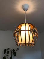 Bohemian hanglamp van bamboe en stof, Huis en Inrichting, Lampen | Hanglampen, Ophalen, Zo goed als nieuw, Hout, Minder dan 50 cm