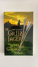 John Flanagan - De ruïnes van Gorlan, John Flanagan, Ophalen of Verzenden, Zo goed als nieuw