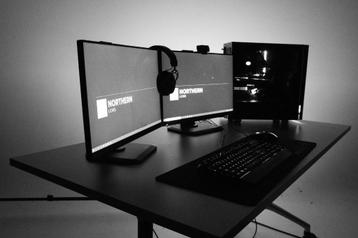 Esports gaming computer (s) Volledig setup en gratis brengen beschikbaar voor biedingen
