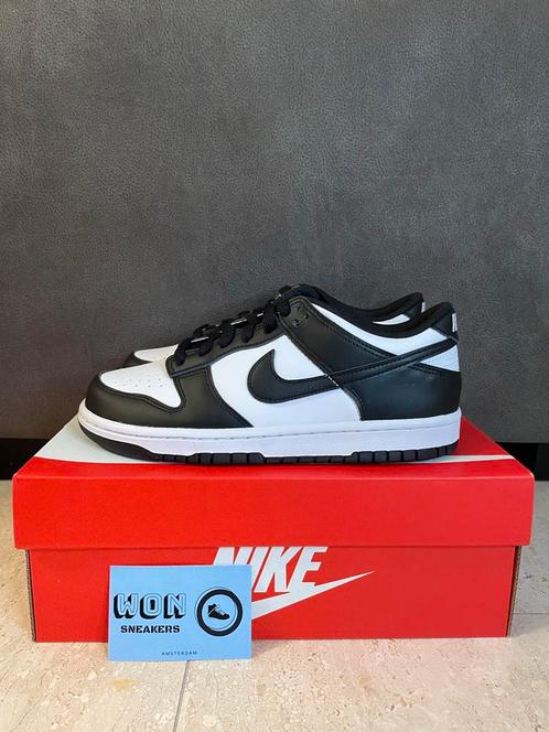 ✅ Nike Dunk Low Panda Black White EU 42 - US 8,5, Kleding | Heren, Schoenen, Nieuw, Ophalen of Verzenden