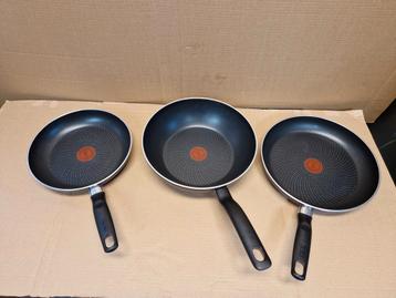 Tefal start & easy - Nieuw wok 28 koekenpan 24 en 28 beschikbaar voor biedingen
