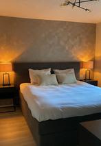 2 Vikhammer nachtkastjes + lampen, Huis en Inrichting, Slaapkamer | Nachtkastjes, Ophalen, Zo goed als nieuw, Minder dan 45 cm