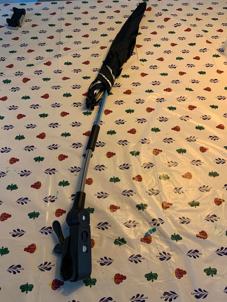 Nieuwe Parasol met Grijparm voor Kinderwagen, Ophalen, Nieuw, Zwart