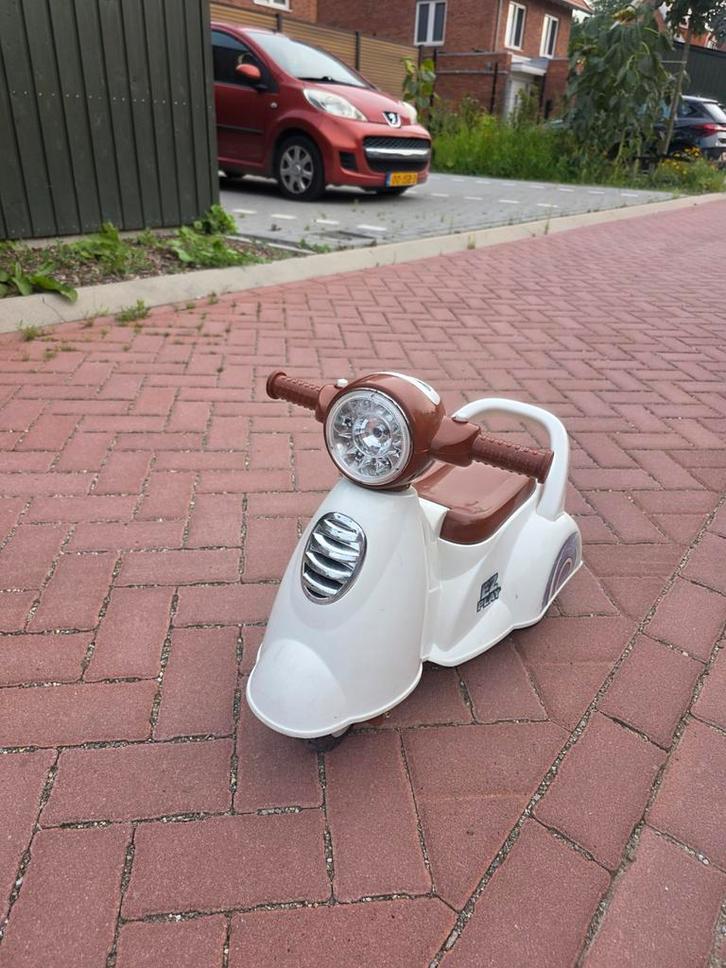 Retro Loopscooter - Leuke kinder scooter, Kinderen en Baby's, Speelgoed | Buiten | Voertuigen en Loopfietsen, Zo goed als nieuw