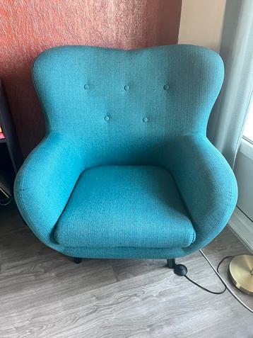 Mooie Blauwe Fluwelen Fauteuilbank te koop beschikbaar voor biedingen