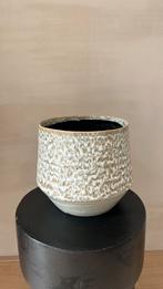 Mooie aardewerk pot 2 stuks beschikbaar, Rond, Ophalen of Verzenden, Zo goed als nieuw, Minder dan 25 cm