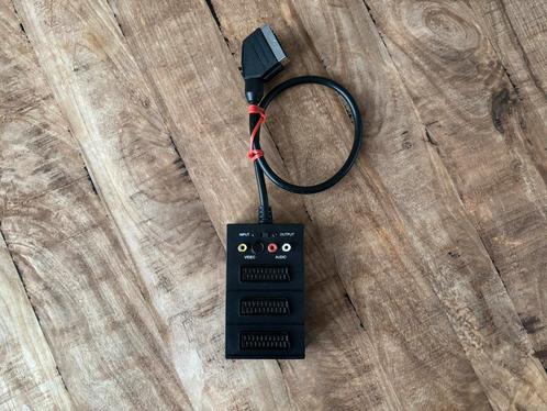 SCART splitter / verdeeldoos 1 naar 3 | zwart | Nette staat, Spelcomputers en Games, Spelcomputers | Nintendo Consoles | Accessoires