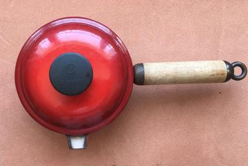 Le Creuset : steelpotje in gietijzer met deksel in gietijzer beschikbaar voor biedingen