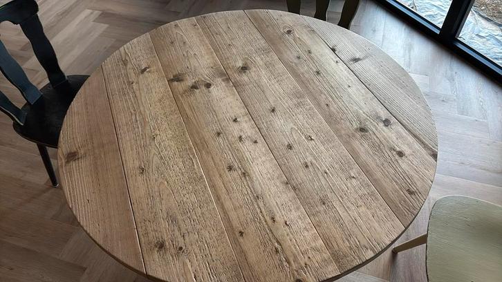 Te koop steigerhouten eettafel met 4 stoelen, Huis en Inrichting, Tafels | Eettafels, Gebruikt, 100 tot 150 cm, Rond, Ophalen