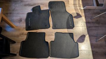 Rubberen automatten Skoda Octavia (uit 2019) beschikbaar voor biedingen