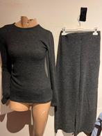 Pull & Bear set broek s trui m zgan, Kleding | Dames, Huispakken, Ophalen of Verzenden, Zo goed als nieuw, Grijs, Maat 36 (S)