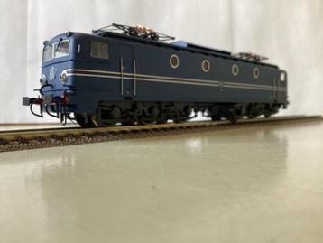 ELECTROTREN 2710 E-lok serie 1300 van de NS beschikbaar voor biedingen