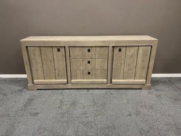 Dressoir Jeremia nu voor €399,- beschikbaar voor biedingen