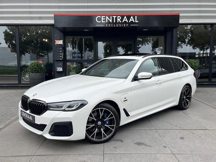 BMW 5-serie Touring 530e xDrive High Exe M-Sport|Pano|Camera, Auto's, BMW, Bedrijf, Te koop, 5-Serie, 4x4, ABS, Achteruitrijcamera